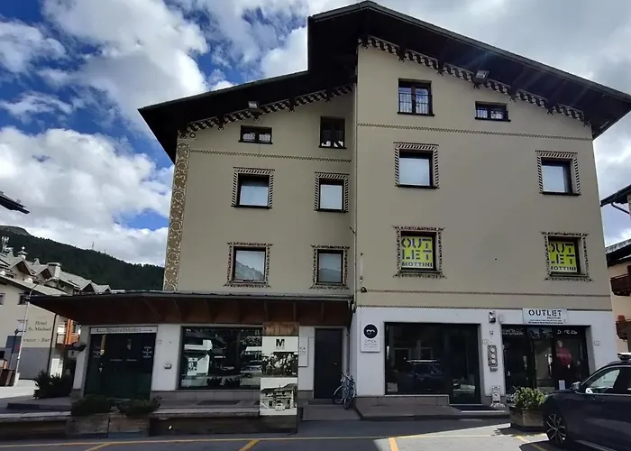 Mottini Plaza * Λιβίνιο